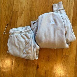 Cream Nike Jogger Sweatsuit!